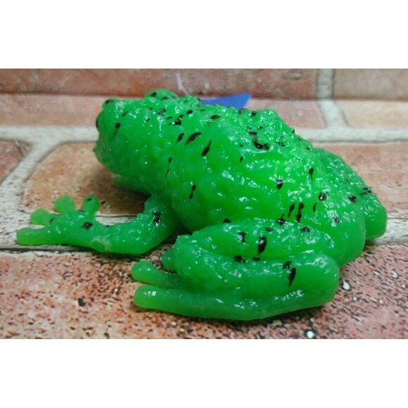 Spotted Frog Toad Life-Like Realistic Squishy Stretchable Figure Toy Squeezable - Picture 11 of 16